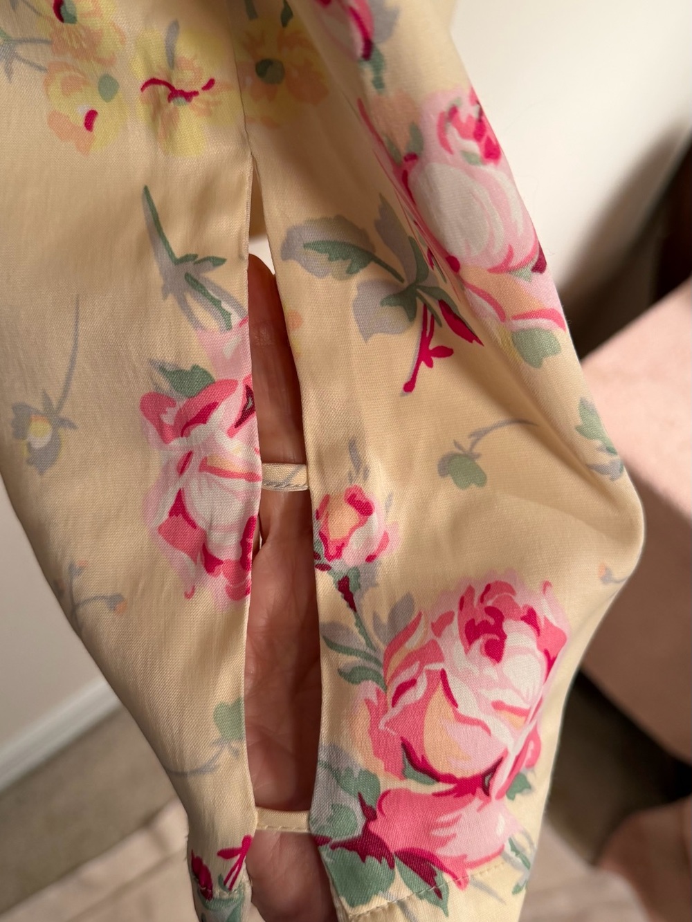 Zara Lt Yellow Short Sleeve Dress wPink Rose Floral Print Cutout Slits - Picture 9 of 16